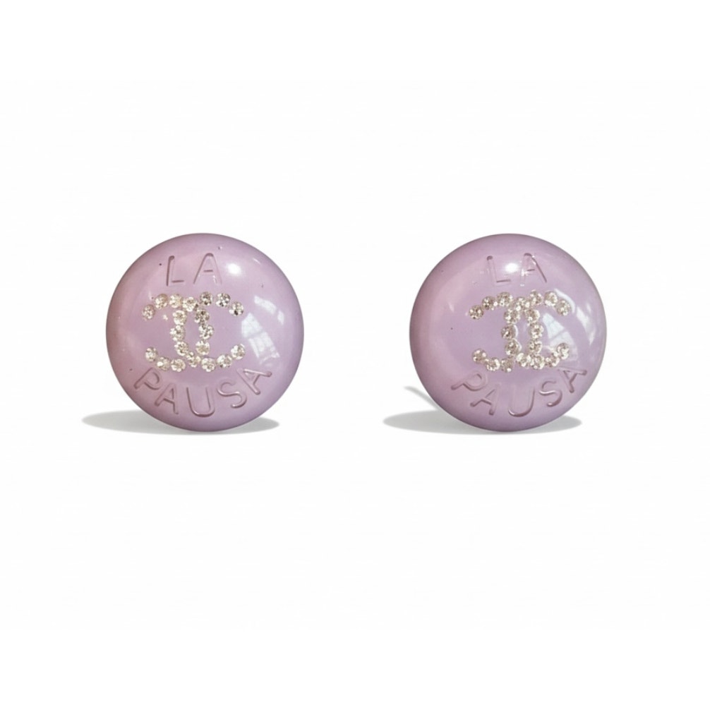 Chanel La Pausa Cc Button Lilac Pearl Earrings A23 (Ccxx020)